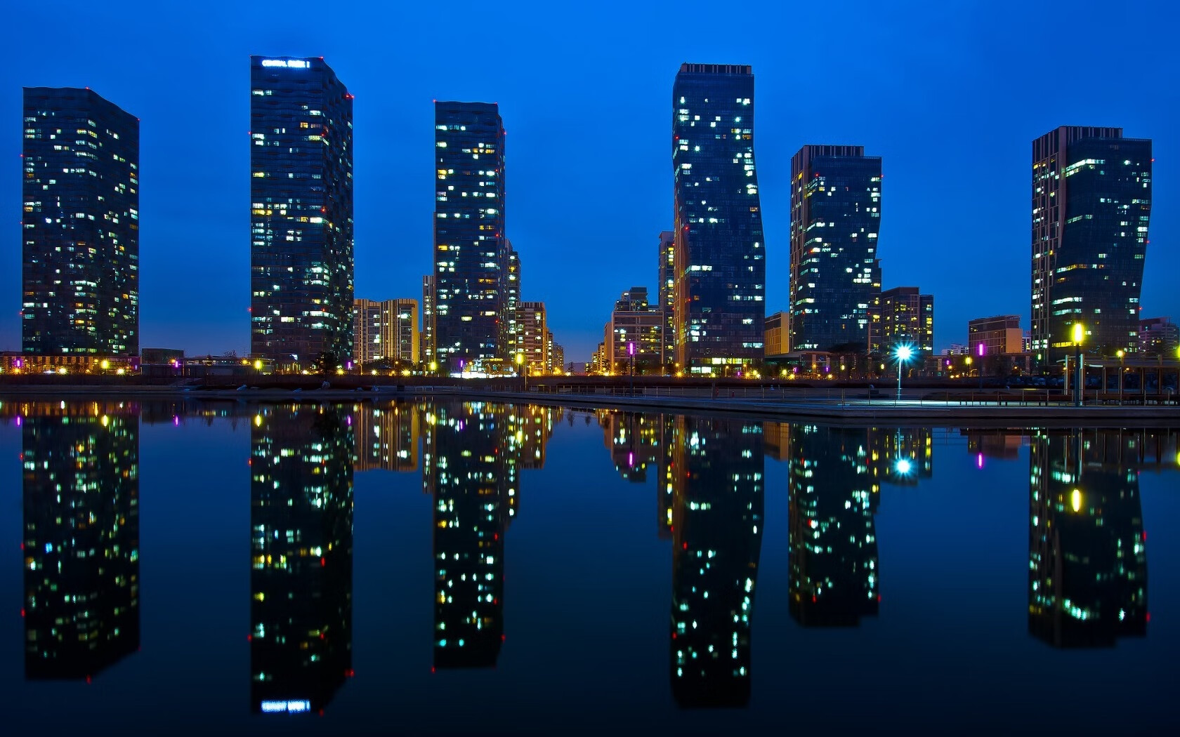 九游娱乐官方平台-福特：凭借敏锐的场上嗅觉，成功帮助全黑队解锁对方防线，福特suv黑色